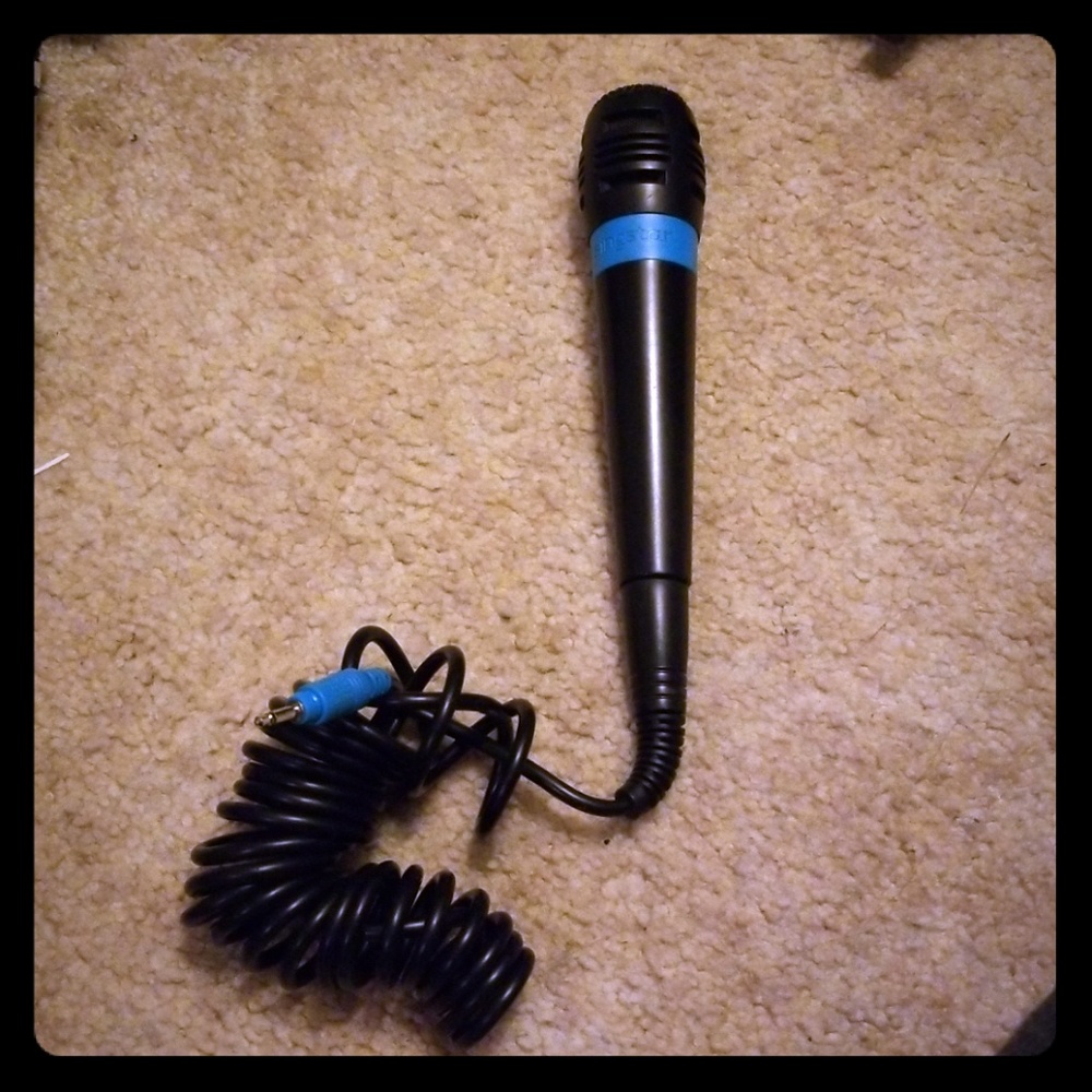 Microphone